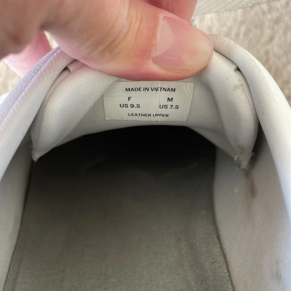 Everlane ReLeather White Sneakers Unisex Minimalist W’s 9.5 M’s 7.5 Shoes Casual